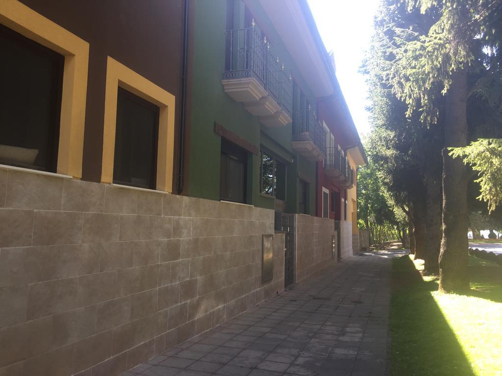 Апартаменты Atico Balcon De Jaca II Экстерьер фото